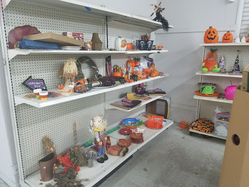 Thrift Store «Waterfront Rescue Mission Thrift Store», reviews and photos
