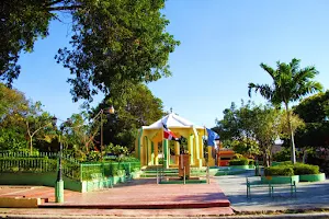 Parque Municipal De Vicente Noble image