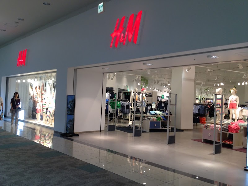 H&M イオンモールむさし村山店