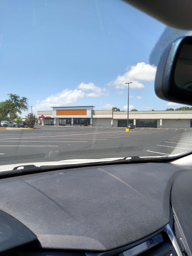 Discount Store «Dollar General», reviews and photos, 4031 S Broadway Ave, Tyler, TX 75701, USA