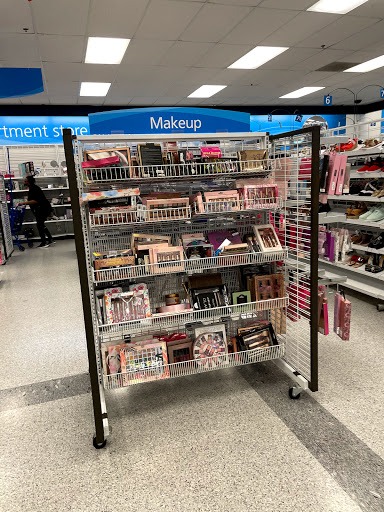 Clothing Store «Ross Dress for Less», reviews and photos, 6507 Fallbrook Ave, West Hills, CA 91307, USA