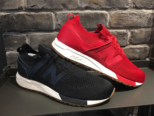Shoe Store «New Balance Bellevue», reviews and photos, 823 Bellevue Way NE #100, Bellevue, WA 98004, USA