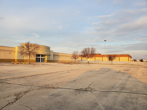 Shopping Mall «Forest Mall», reviews and photos, 835 W Johnson St, Fond du Lac, WI 54935, USA