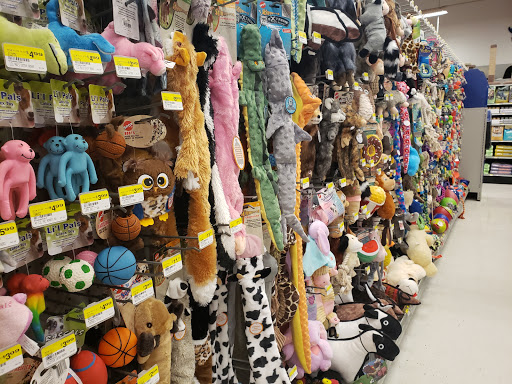 Animal Feed Store «Wilco Farm Store», reviews and photos, 2300 E Hancock St, Newberg, OR 97132, USA