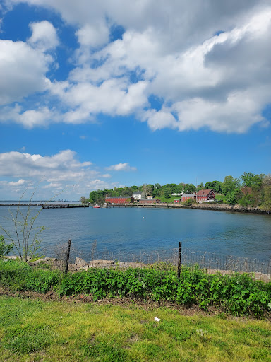 Park «Fort Totten Park», reviews and photos, Totten Ave & 15 Rd, Bayside, NY 11359, USA