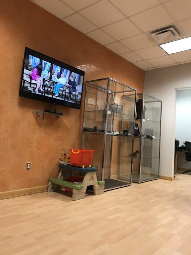 Mercedes Benz Dealer «Mercedes-Benz of Ann Arbor», reviews and photos, 570 Auto Mall Dr, Ann Arbor, MI 48103, USA