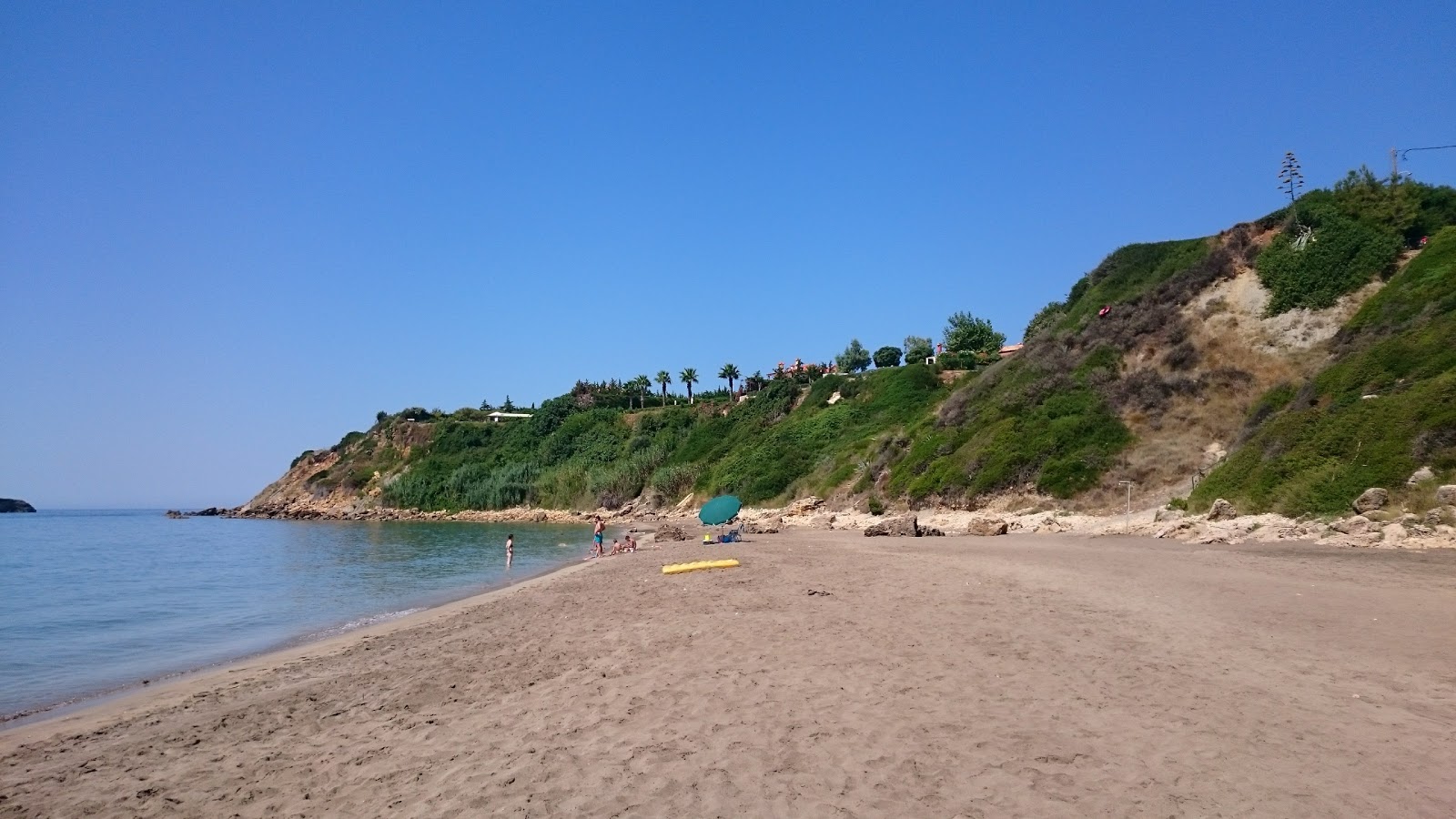 Foto van Agios Chelis beach en de nederzetting