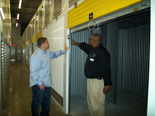 Self-Storage Facility «Safeguard Self Storage», reviews and photos, 119-24 Jamaica Ave, Richmond Hill, NY 11418, USA