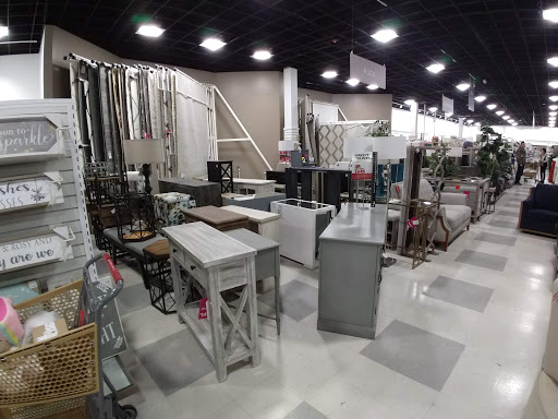 Department Store «T.J. Maxx & HomeGoods», reviews and photos, 80 S Tunnel Rd, Asheville, NC 28805, USA