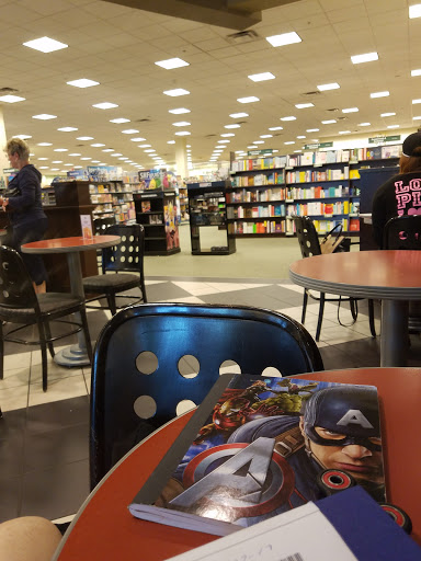 Book Store «Barnes & Noble Booksellers Hillside Village», reviews and photos, 305 Farm to Market Road 1382 #520, Cedar Hill, TX 75104, USA