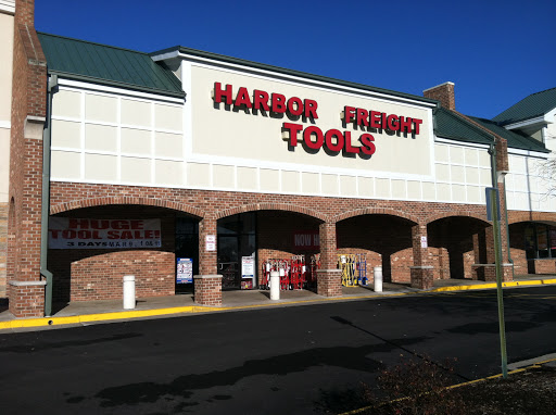 Harbor Freight Tools, 14250 Smoketown Rd, Woodbridge, VA 22192, USA, 