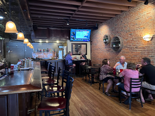 Wine Store «Village Wine Cellars», reviews and photos, 48 E Mulberry St, Lebanon, OH 45036, USA