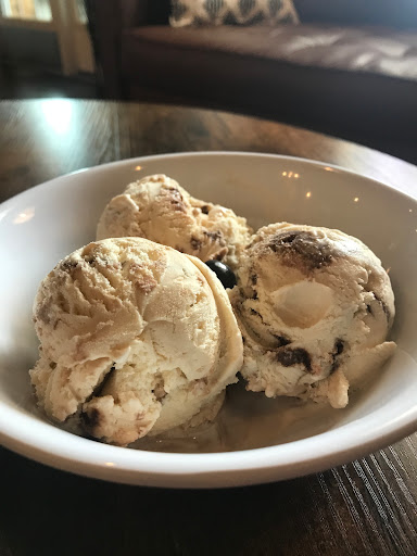 Cafe «Front Porch Cafe», reviews and photos, 932 W Maple St, Hartville, OH 44632, USA