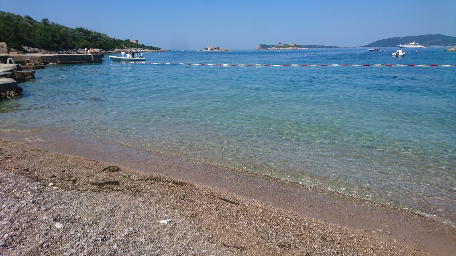 Photo of Mirishta beach amenities area
