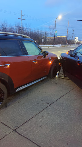 Auto Body Shop «Suburban Collision of Farmington Hills», reviews and photos, 34600 Grand River Ave, Farmington Hills, MI 48335, USA