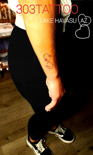 Explore tattoos ideas for hands, creative tattoo ideas in Lake Havasu City, available at 303Tattoo