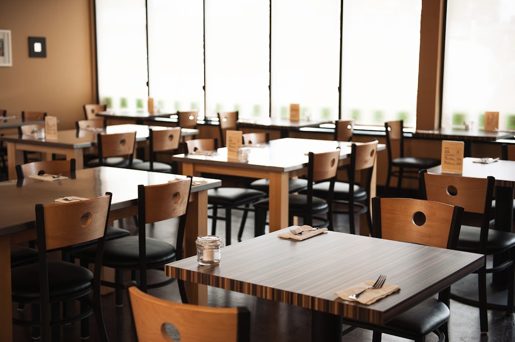 Aung's Bangkok Cafe 80113