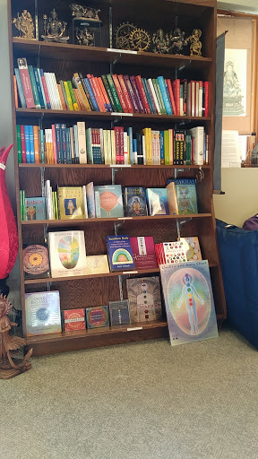 Book Store «Quest Book Shop», reviews and photos, 306 Geneva Rd, Wheaton, IL 60187, USA