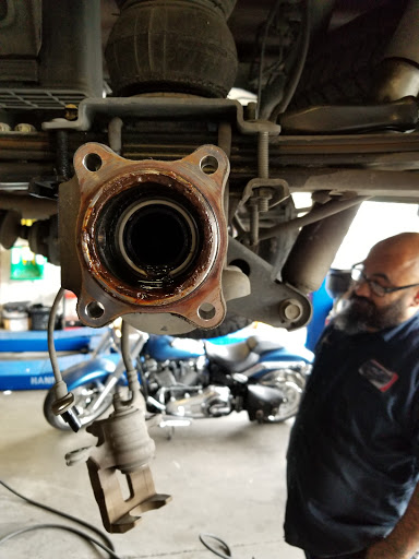 Hye Tech Auto Repair image