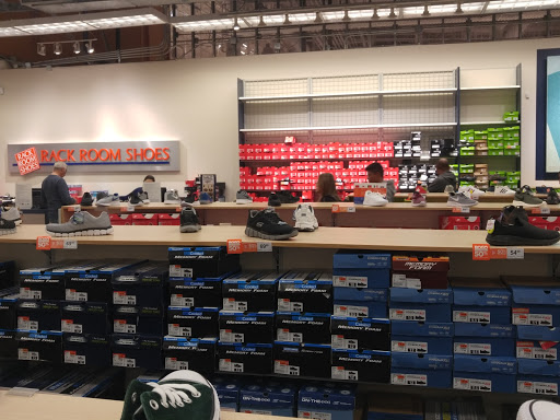 Shoe Store «Rack Room Shoes», reviews and photos, 12801 W Sunrise Blvd #293, Sunrise, FL 33323, USA