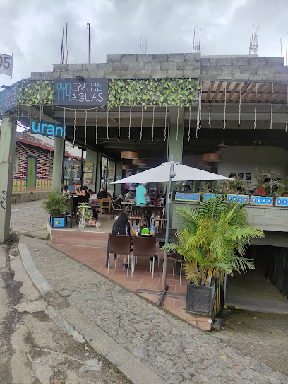 Restaurante Entreaguas - Cl. 31 #31-54, Guatape, Guatapé, Antioquia, Colombia