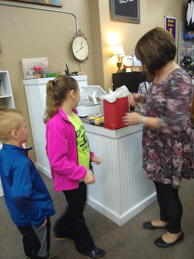 Clothing Store «Lincks Clothing & Shoes», reviews and photos, 15 Public Square, Salem, IN 47167, USA