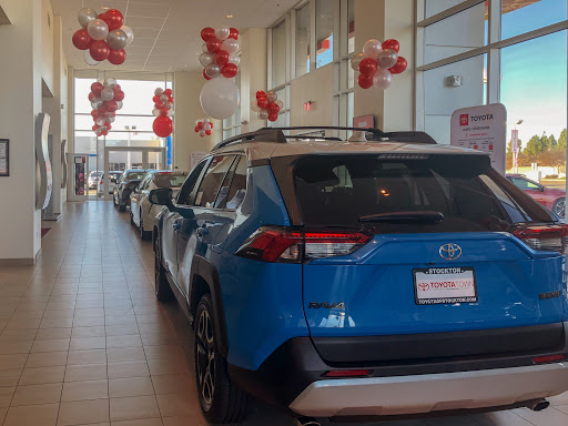 Toyota Dealer «Toyota Town of Stockton», reviews and photos, 2150 E Hammer Ln, Stockton, CA 95210, USA