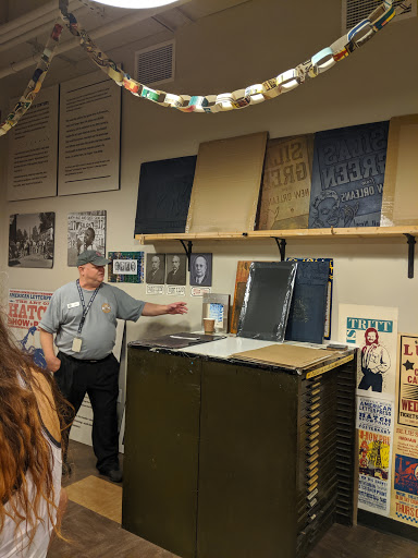 Print Shop «Hatch Show Print», reviews and photos, 224 5th Ave S, Nashville, TN 37203, USA