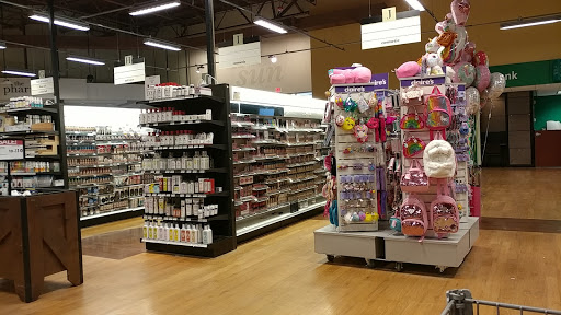 Supermarket «Giant Eagle Supermarket», reviews and photos, 9901 Mountain View Dr, West Mifflin, PA 15122, USA