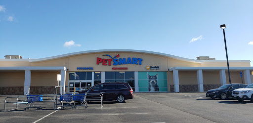 Pet Supply Store «PetSmart», reviews and photos, 8204 Leesburg Pike, Vienna, VA 22182, USA