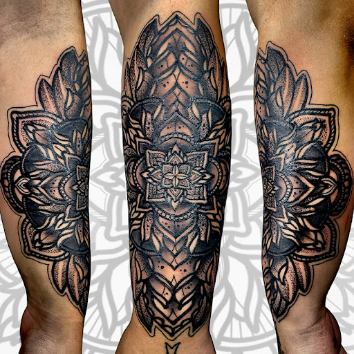 Explore parents name tattoo ideas, creative tattoo ideas in Las Vegas, available at Club Tattoo