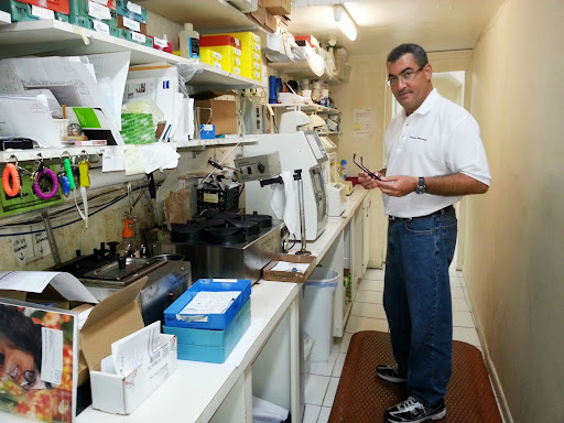 Optometrist «Eyeglass Emporium», reviews and photos, 552 Arthur Godfrey Rd, Miami Beach, FL 33140, USA