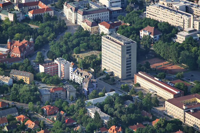 Pannon Egyetem Modern Filológiai és Társadalomtudományi Kar - Veszprém