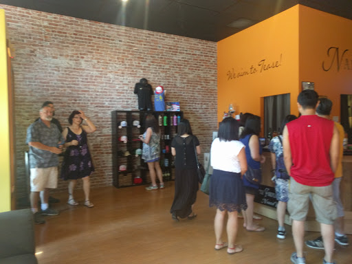 Wine Bar «Naked Winery McMinnville Tasting Room», reviews and photos, 211 NE 3rd St, McMinnville, OR 97128, USA