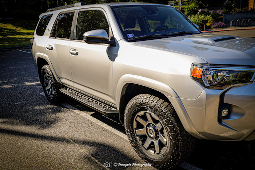 Tire Shop «Discount Tire Store - Kirkland, WA», reviews and photos, 12410 NE 124th St, Kirkland, WA 98034, USA