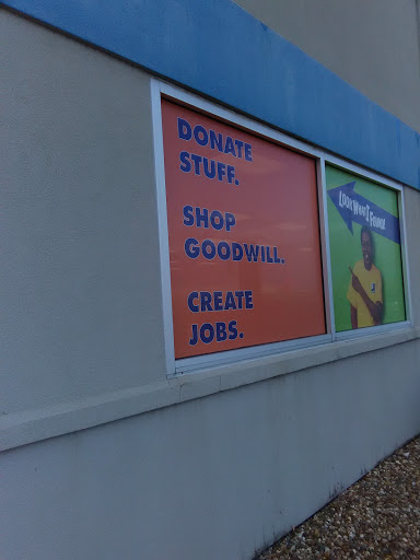 Thrift Store «Goodwill Store», reviews and photos, 2000 Scotty Dr, Cedar Rapids, IA 52404, USA