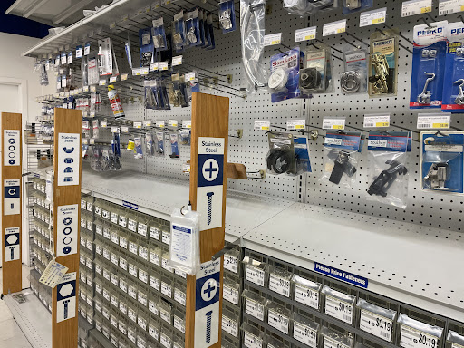 Marine Supply Store «West Marine», reviews and photos, 4141 S 76th St, Greenfield, WI 53220, USA