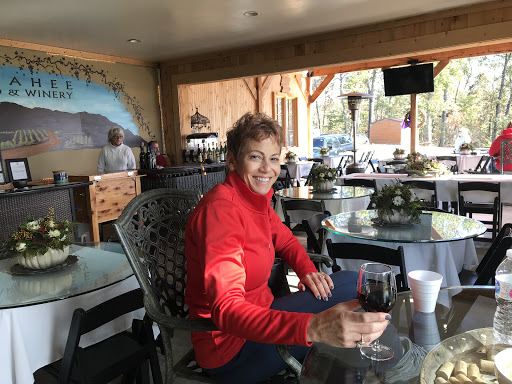 Winery «Currahee Vineyard & Winery», reviews and photos, 3301 W Currahee St, Toccoa, GA 30577, USA