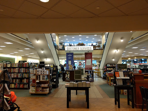Book Store «Barnes & Noble», reviews and photos, 11 W Hillsdale Blvd, San Mateo, CA 94403, USA