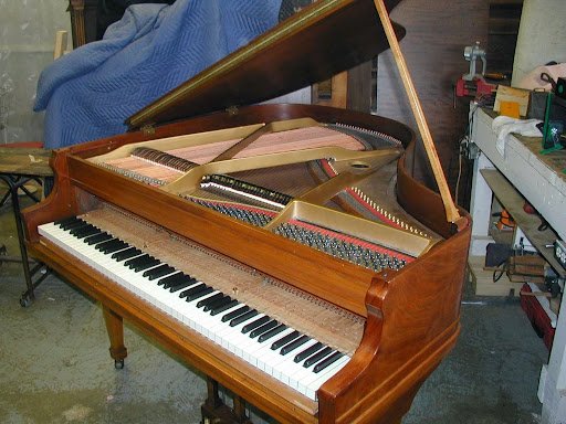 Piano maker Ventura