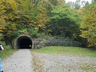 Staple Bend Tunnel Park