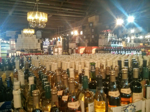 Liquor Store «Liquors & Wine Outlet», reviews and photos, 1645 86th St, Brooklyn, NY 11214, USA