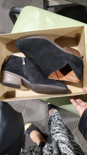 Shoe Store «DSW Designer Shoe Warehouse», reviews and photos, 344 Providence Hwy, Dedham, MA 02026, USA