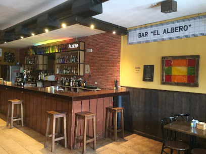 Albero bar de copas - Avenida de La Libertad, 24(antiguo, Av. de La Libertad, 40, n 8, 28610 Villamanta, Madrid, Spain