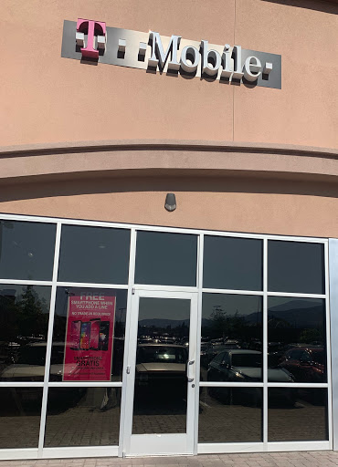 Cell Phone Store «T-Mobile», reviews and photos, 395 E Plumb Ln Suite 101, Reno, NV 89502, USA