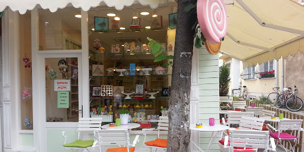 Büyükada Şekercisi Candy Island Cafe Patisserie