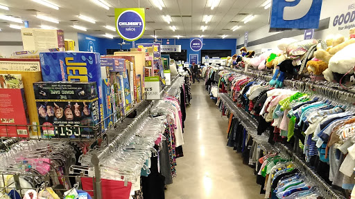 Thrift Store «Hayden & Raintree Goodwill Retail & Donation Center», reviews and photos, 8053 E Raintree Dr, Scottsdale, AZ 85260, USA