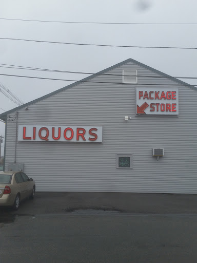 Liquor Store «Greenwood Liquor Center», reviews and photos, 2725 Post Rd, Warwick, RI 02886, USA