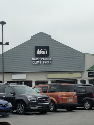 Camping Store «REI», reviews and photos, 200 Ridge Pike #115, Conshohocken, PA 19428, USA