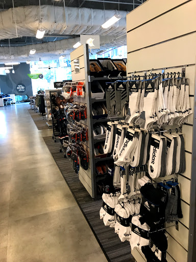 Department Store «Nordstrom Rack Skyview Center», reviews and photos, 4024 College Point Blvd, Flushing, NY 11354, USA